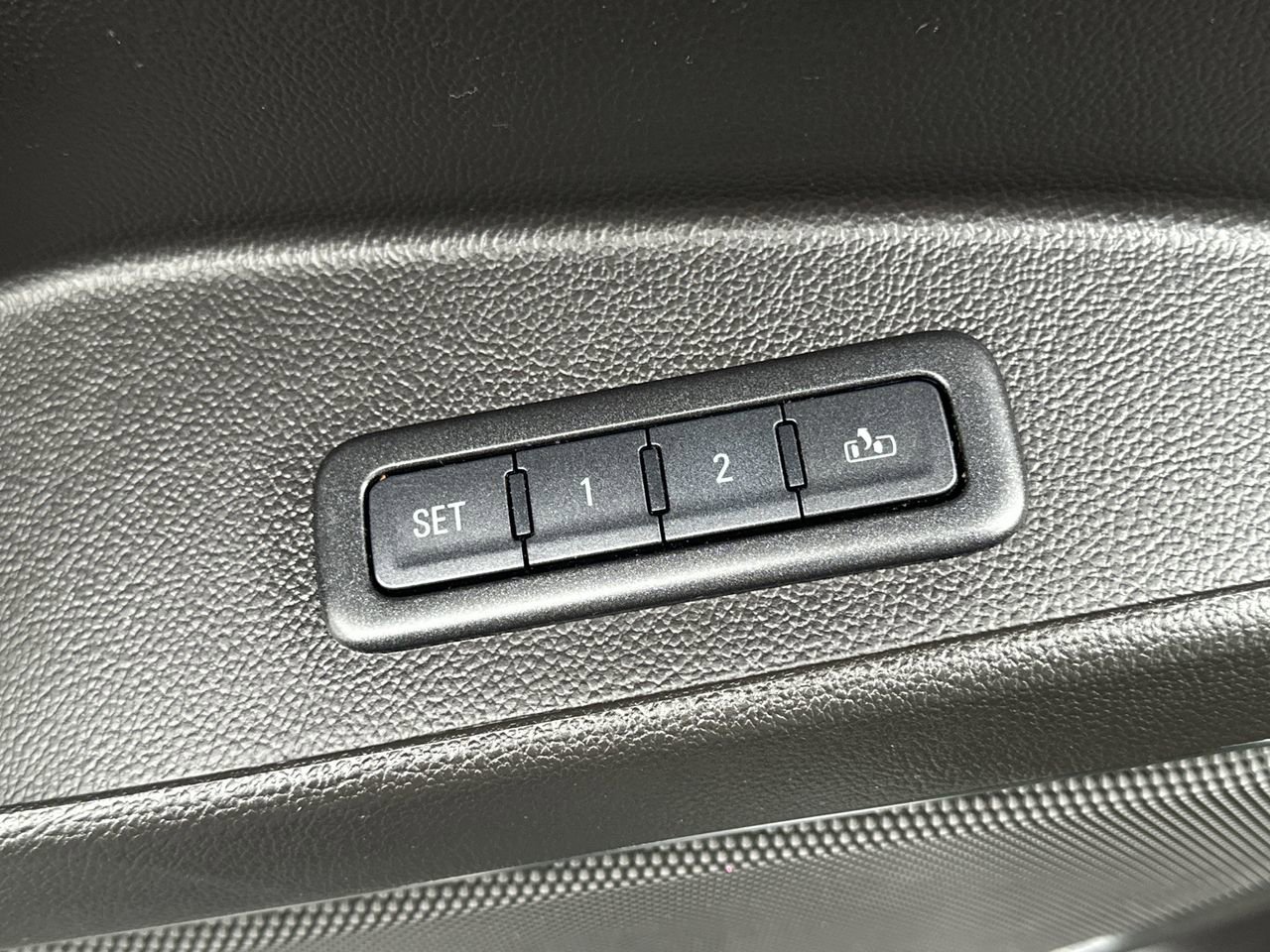 Used 2016 Chevrolet Tahoe LT image 20