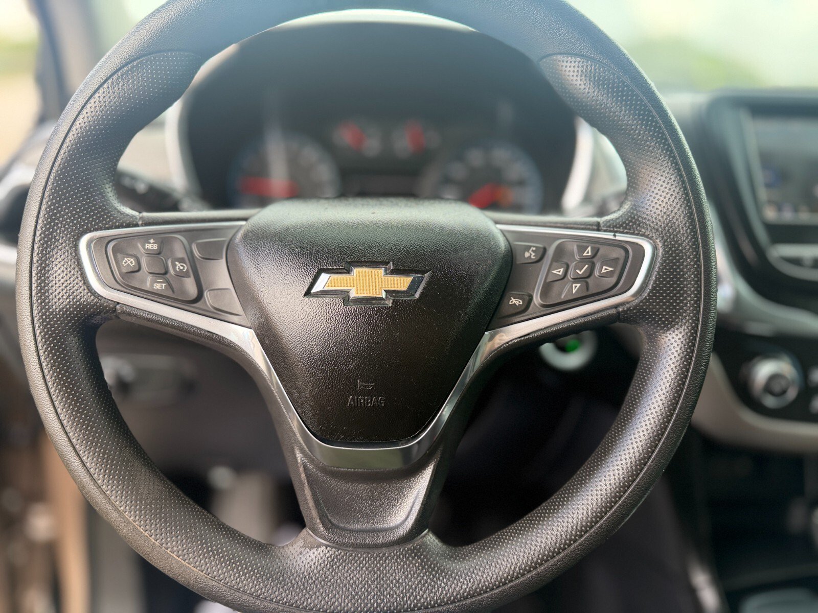 Used 2019 Chevrolet Equinox LS w/ LPO, Blackout Package FWD image 16