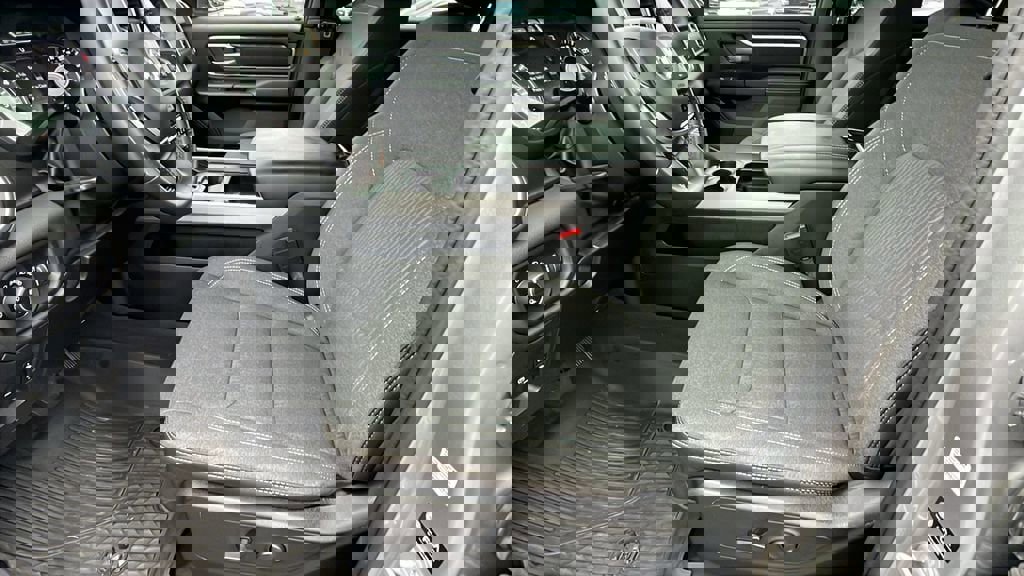 Used 2024 RAM 1500 Big Horn image 13