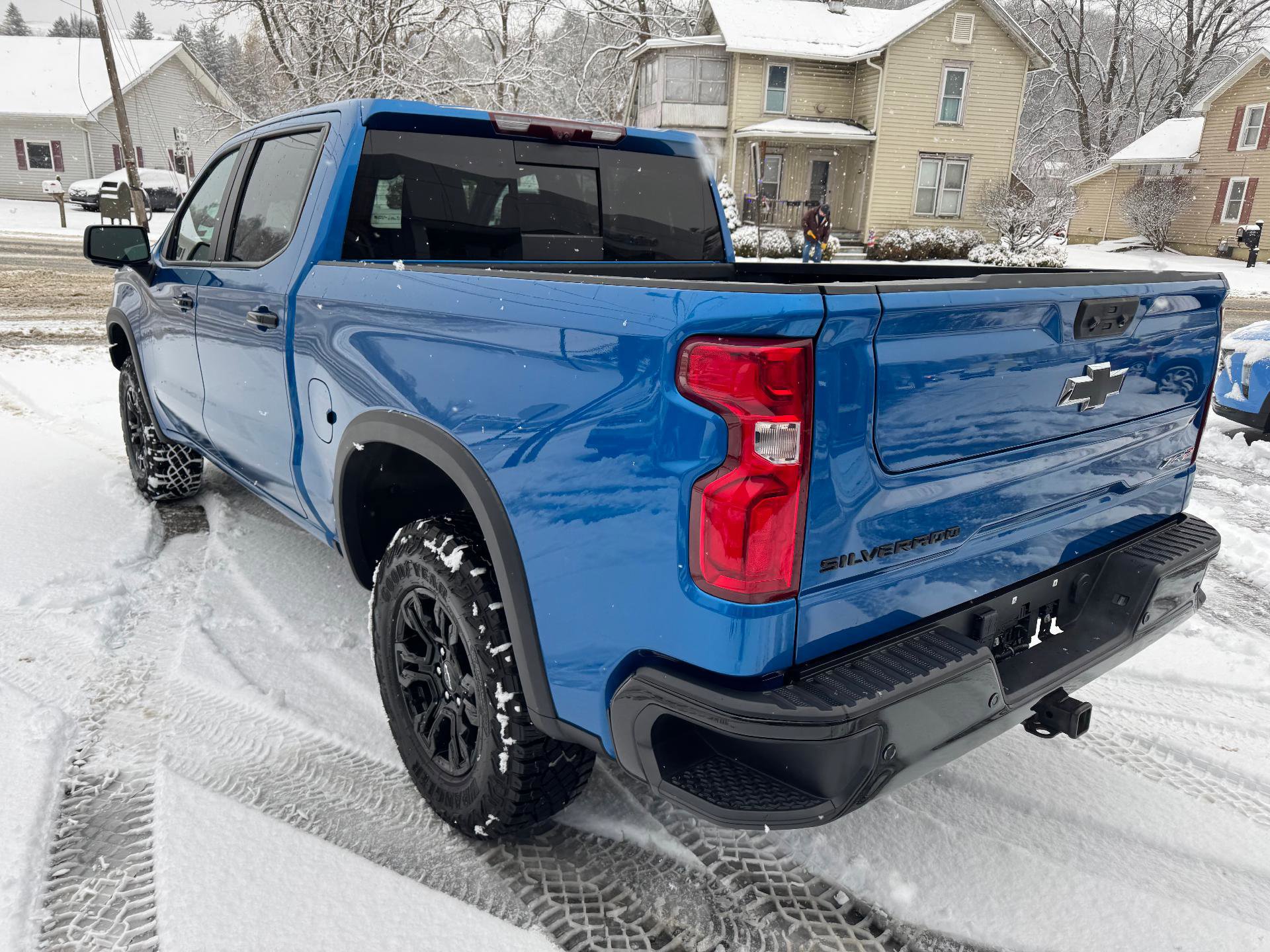 Used 2024 Chevrolet Silverado 1500 ZR2 w/ Technology Package image 13