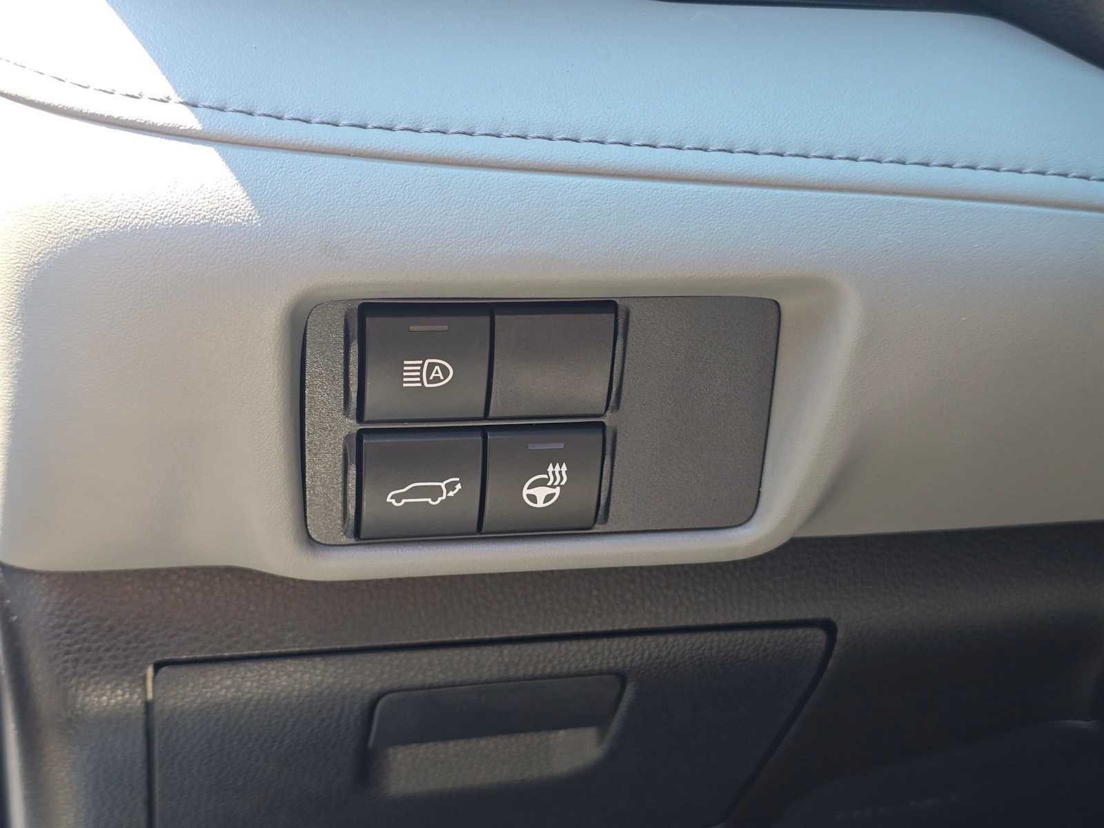Used 2021 Toyota Highlander Limited AWD/4WD image 23