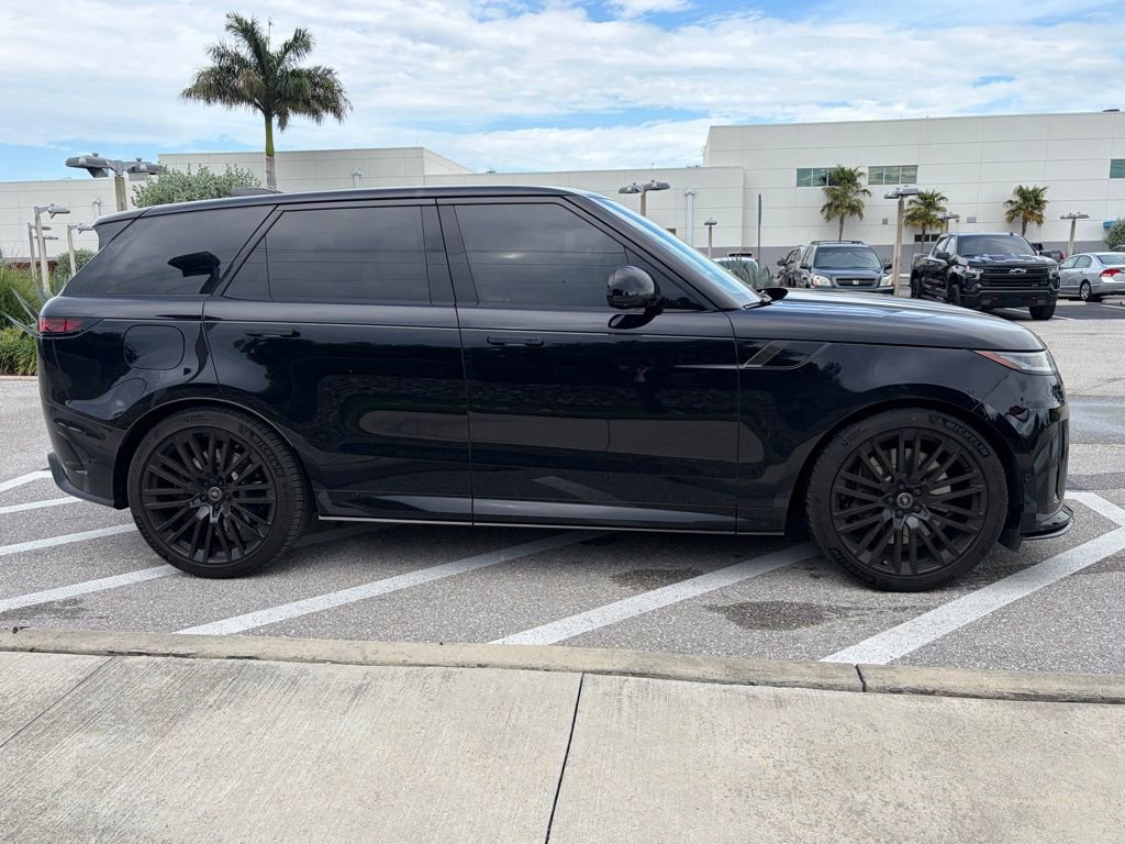 Used 2025 Land Rover Range Rover Sport SV Edition Two AWD/4WD image 4