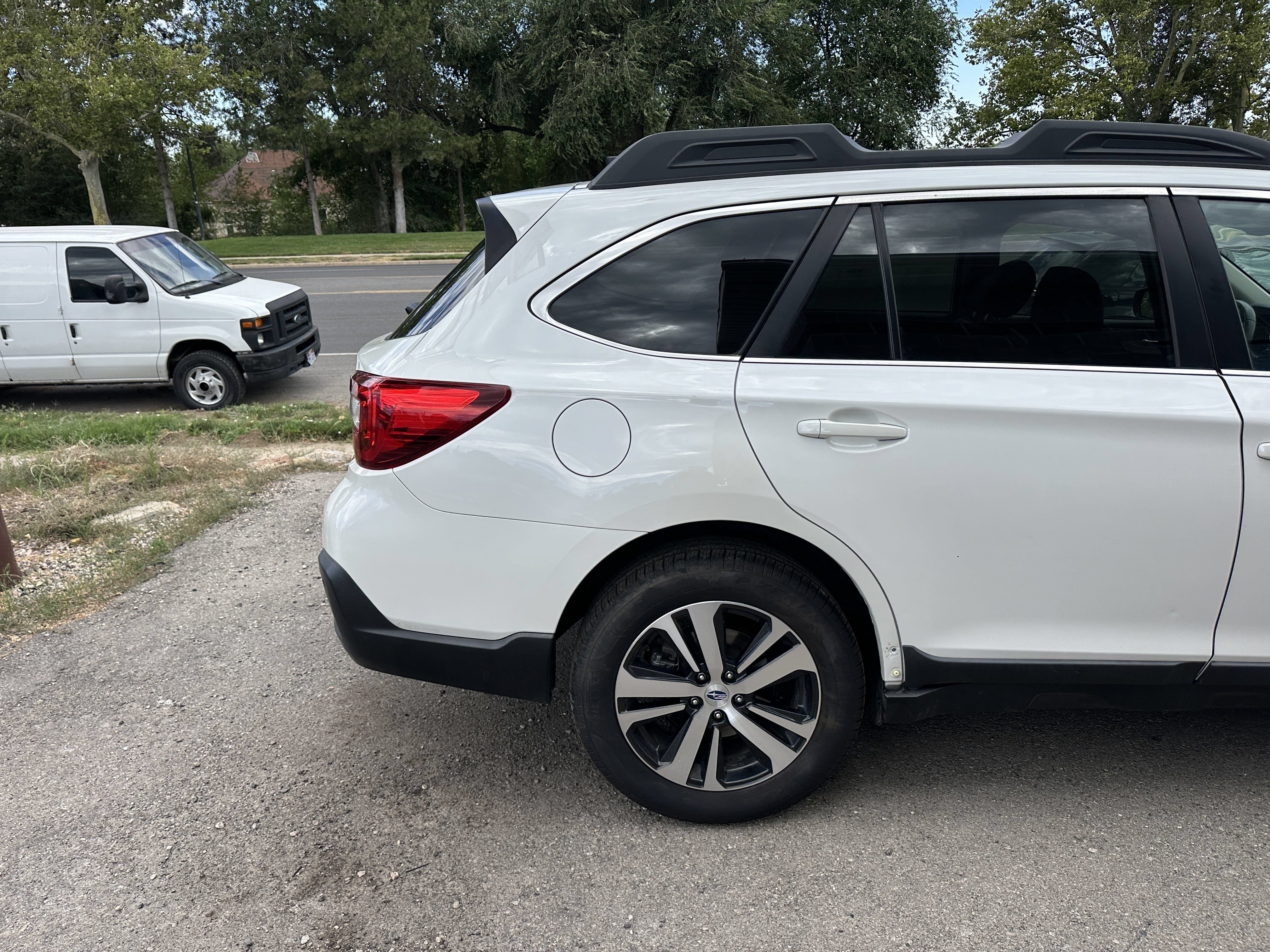 Used 2019 Subaru Outback 2.5i Limited AWD/4WD image 8