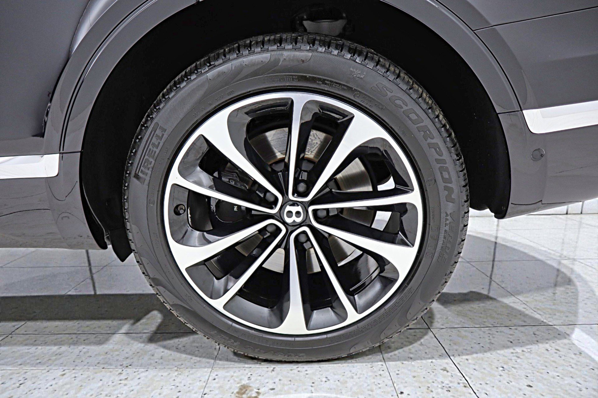 Certified 2017 Bentley Bentayga image 56