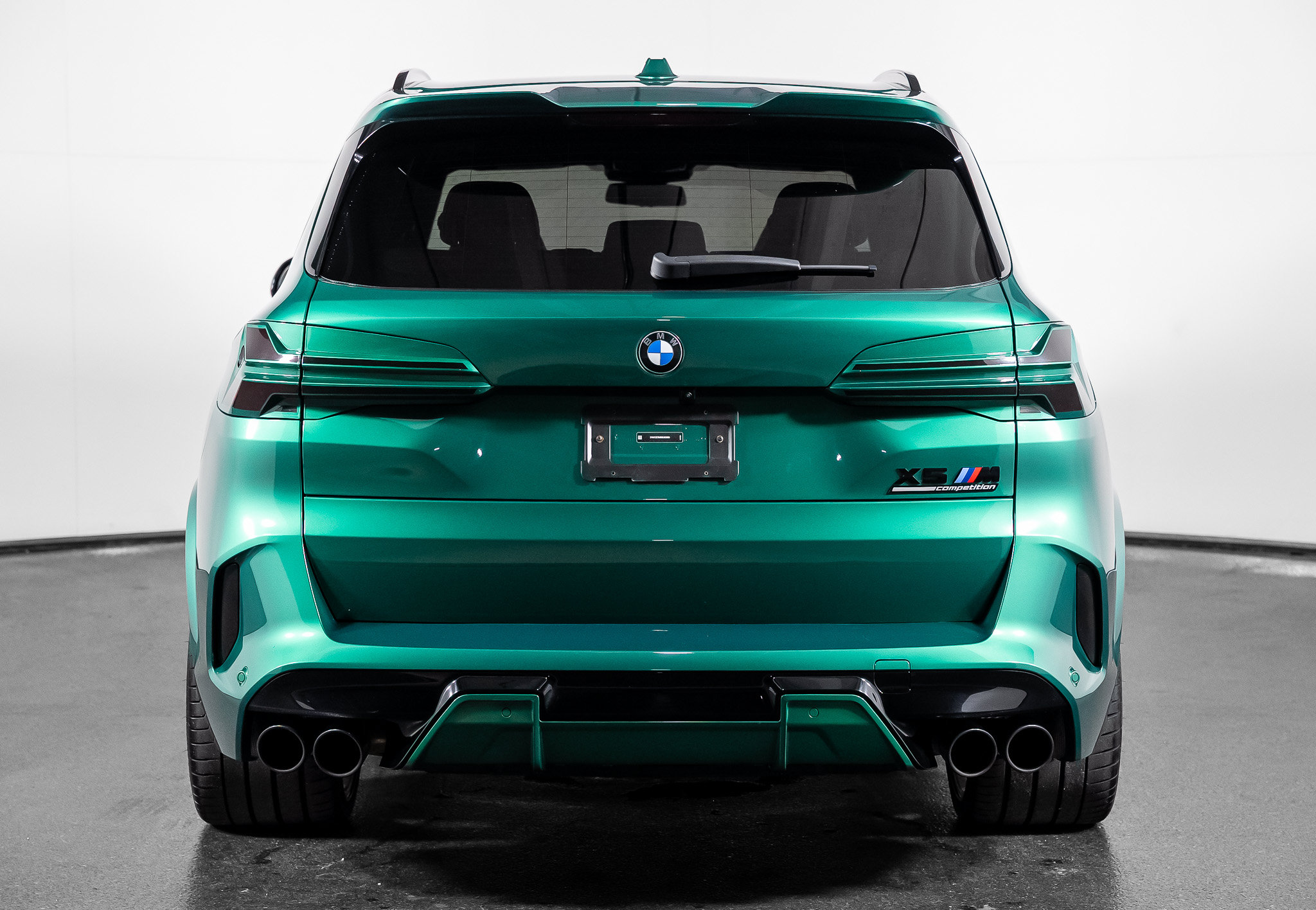 Used 2024 BMW X5 M Competition w/ Executive Package AWD/4WD image 23