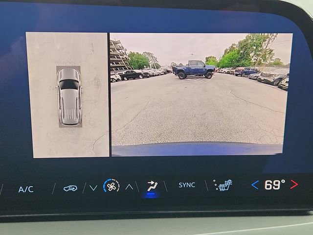 Used 2024 Chevrolet Traverse LS FWD image 15