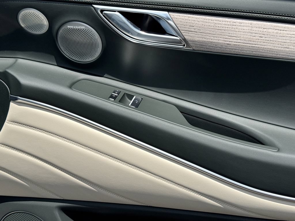 New 2026 Genesis GV80 2.5T Prestige AWD/4WD image 16