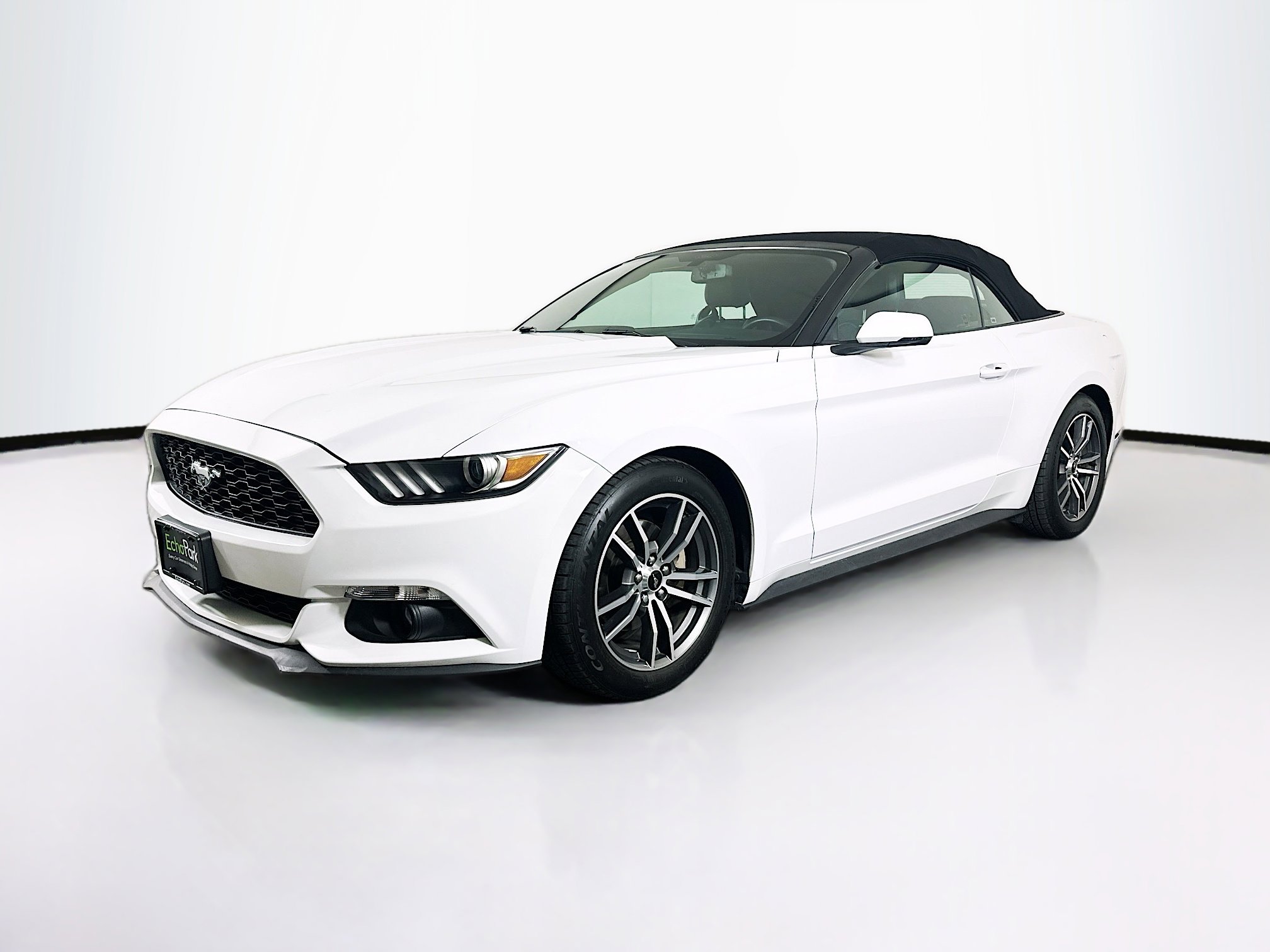 Used 2016 Ford Mustang Premium image 3