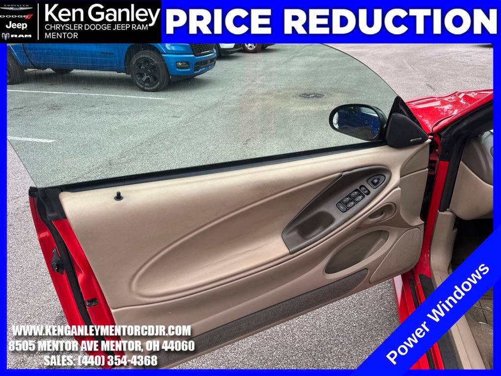 Used 2003 Ford Mustang Convertible RWD image 10