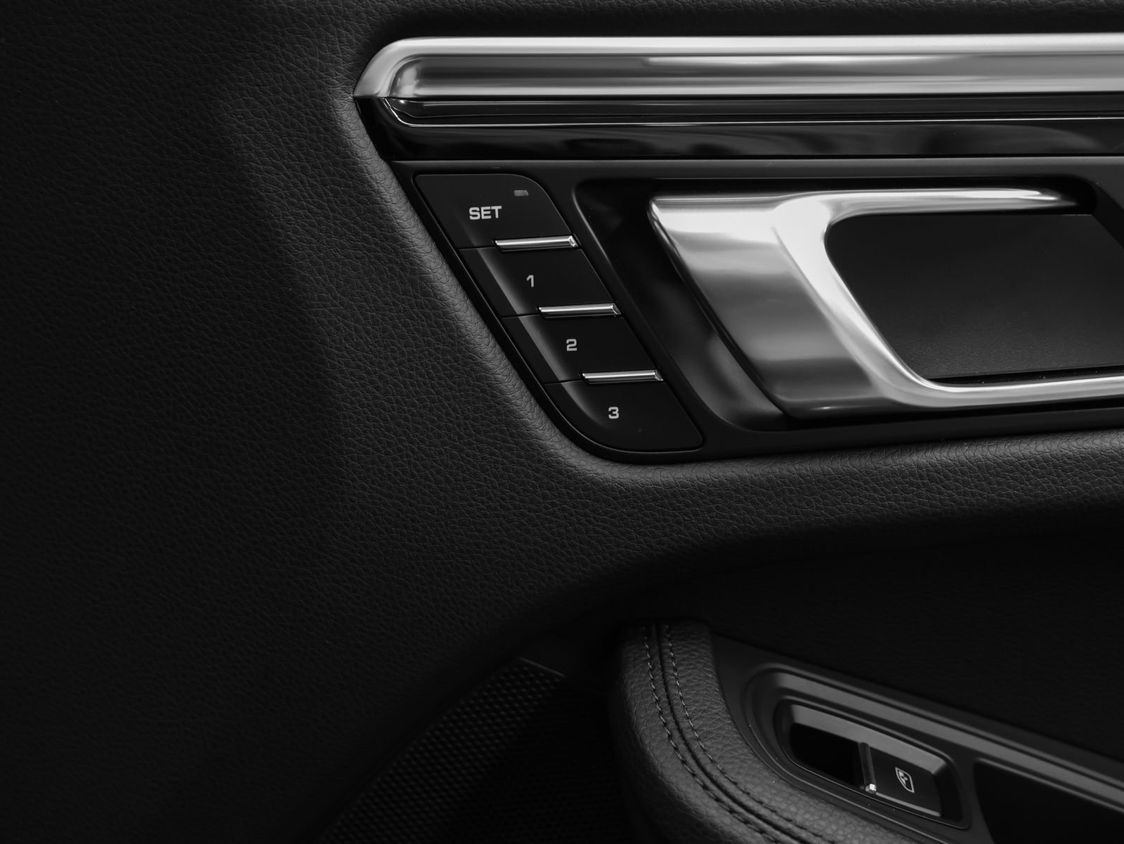 Certified 2023 Porsche Macan image 21