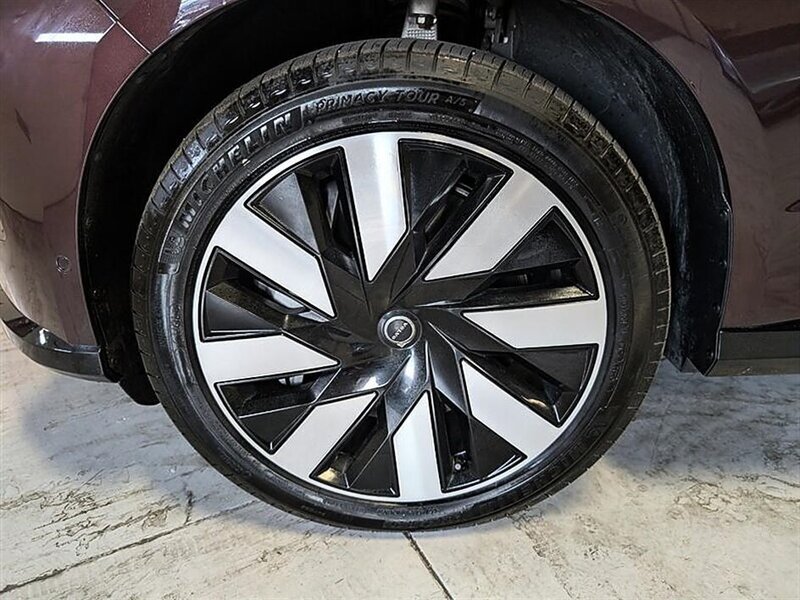 Used 2025 Volvo EX90 Ultra AWD/4WD image 15