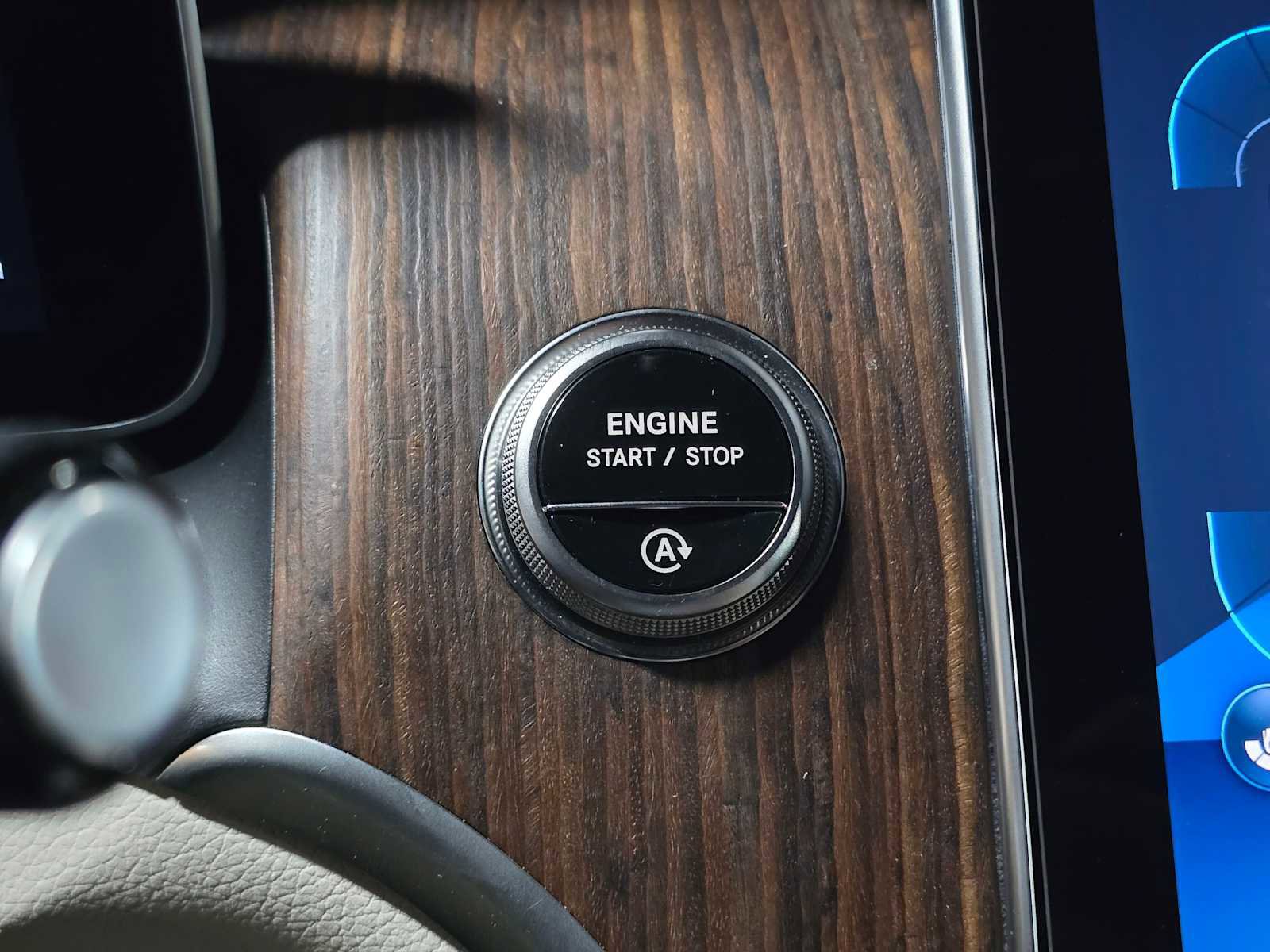 Used 2026 Mercedes-Benz GLC 300 4MATIC image 33