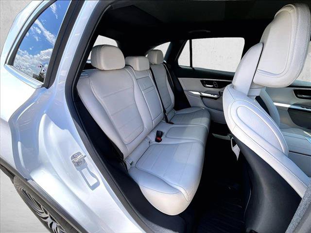 Used 2026 Mercedes-Benz GLC 300 4MATIC image 26
