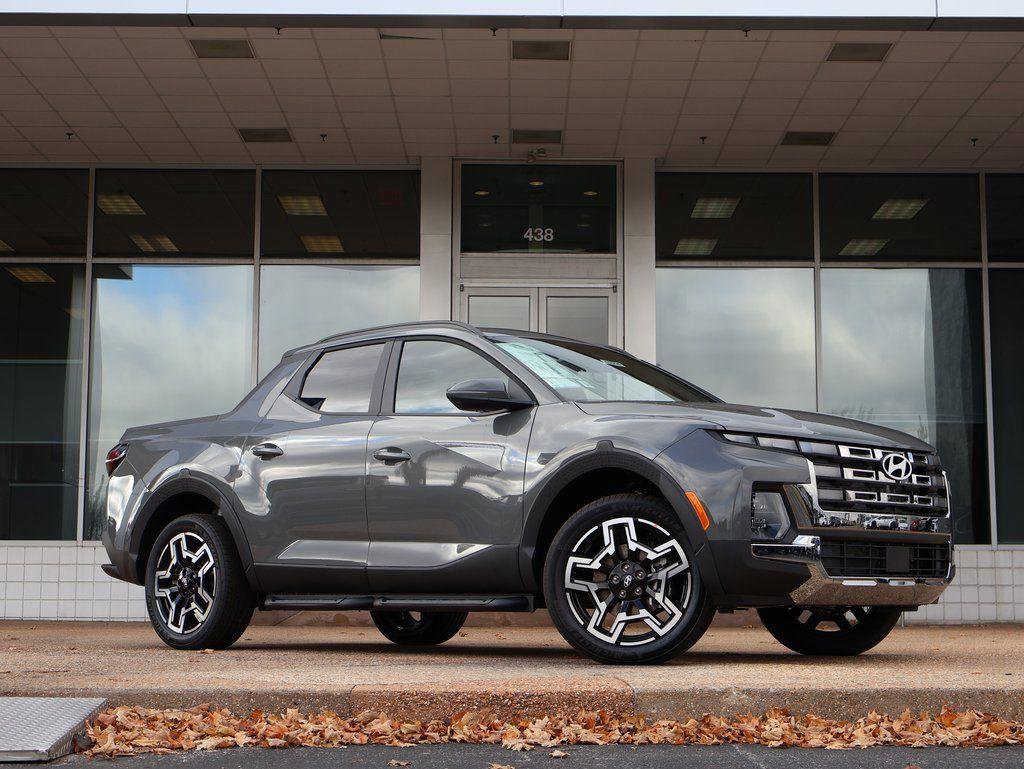 New 2026 Hyundai Santa Cruz Limited AWD/4WD image 2