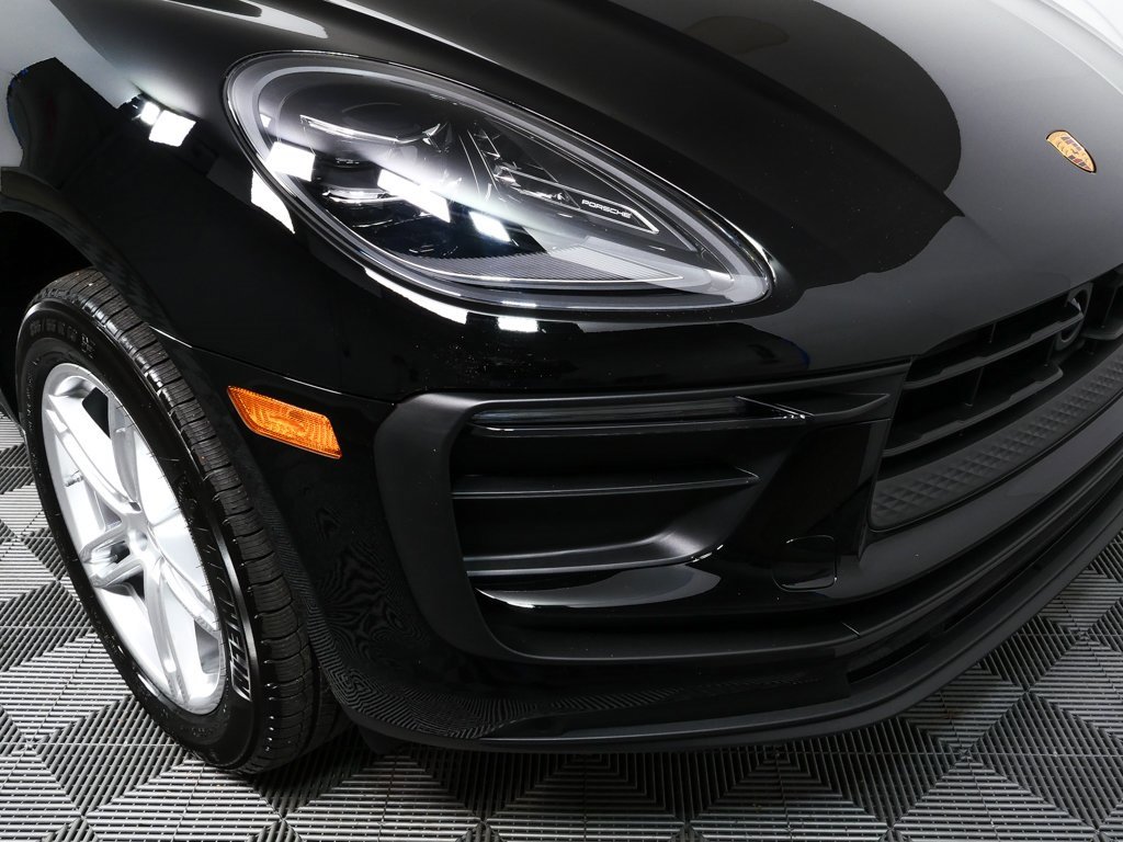New 2026 Porsche Macan image 39