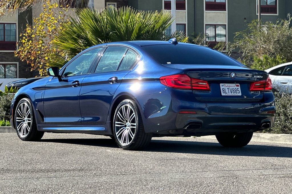 Used 2019 BMW 530e w/ M Sport Package image 5