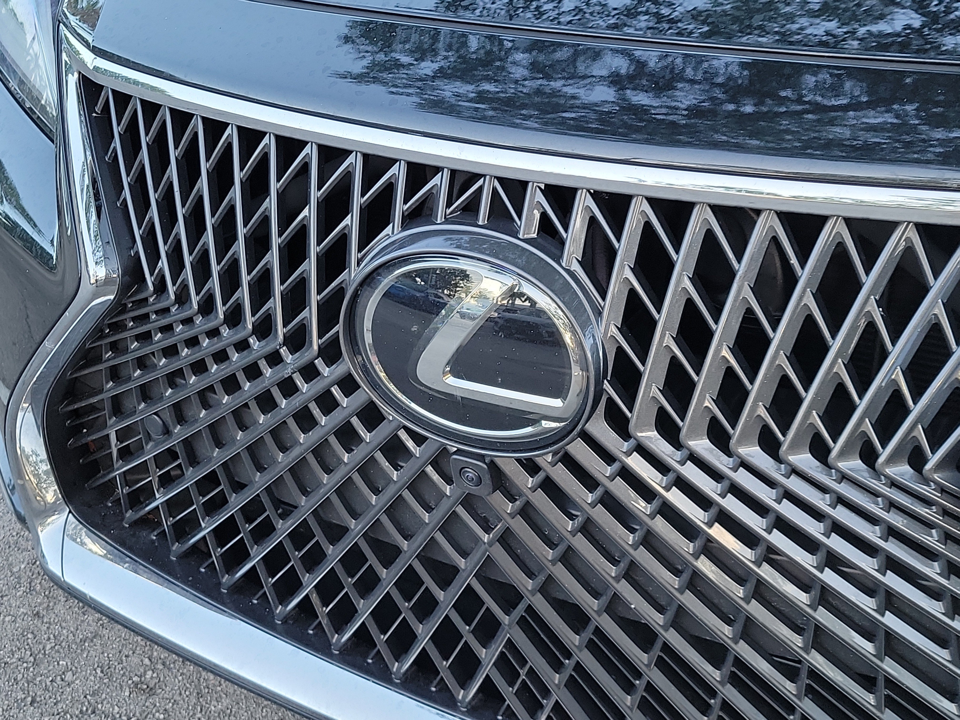 Used 2023 Lexus LS 500 w/ Interior Upgrade Package RWD image 5
