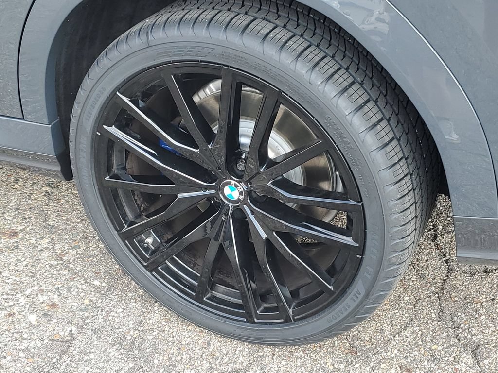 Used 2021 BMW X6 M50i w/ Executive Package AWD/4WD image 36