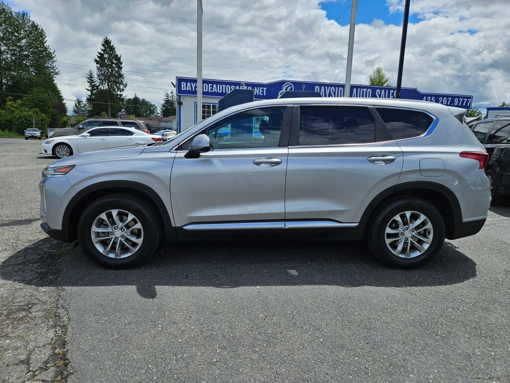 Used 2020 Hyundai Santa Fe SE FWD image 2