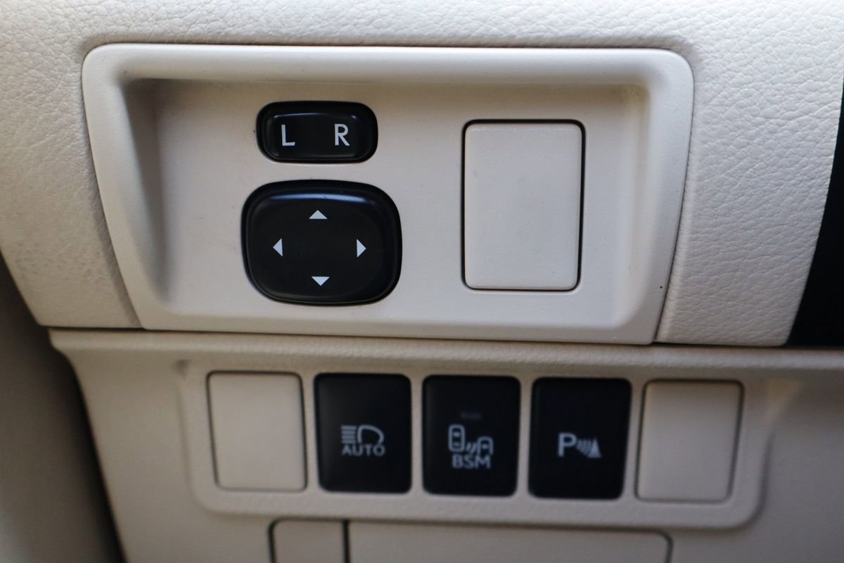 Used 2014 Lexus ES 350 image 29