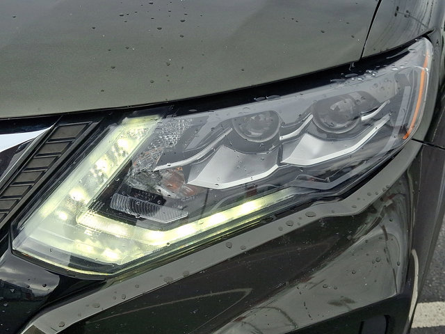 Certified 2017 Nissan Rogue SL w/ SL Premium Package image 9