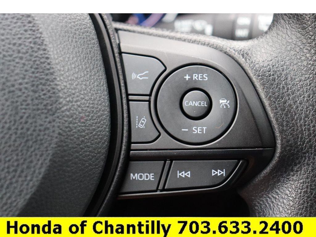 Used 2025 Toyota RAV4 XLE image 12