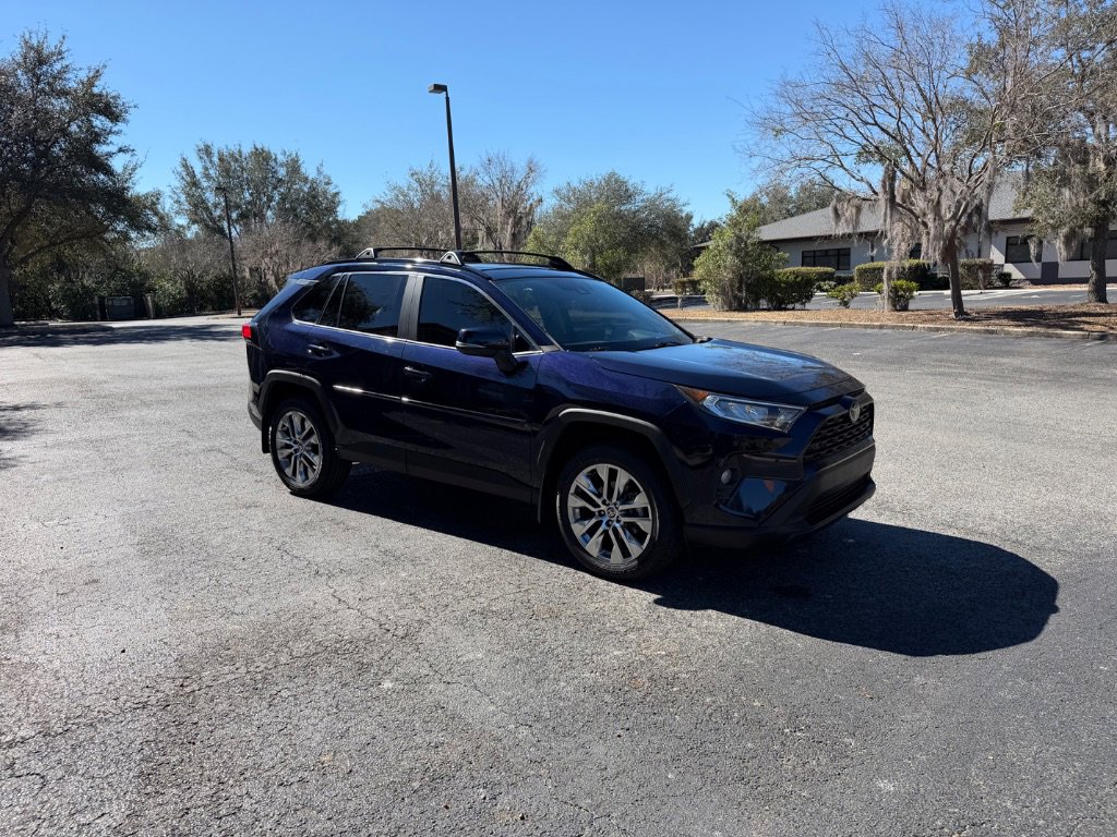 Used 2021 Toyota RAV4 XLE Premium image 6