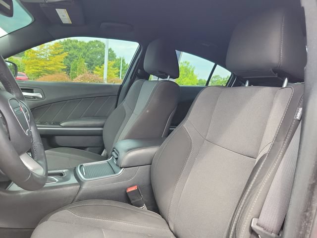 Used 2015 Dodge Charger SXT RWD image 13