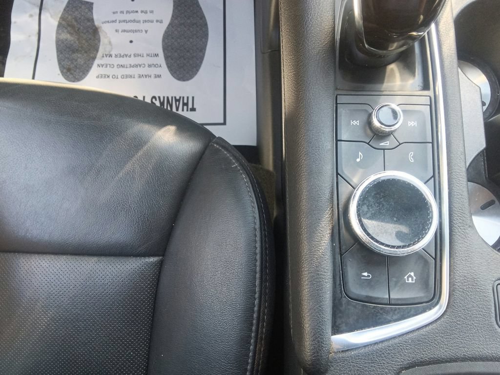Used 2020 Cadillac XT6 Premium Luxury FWD image 30