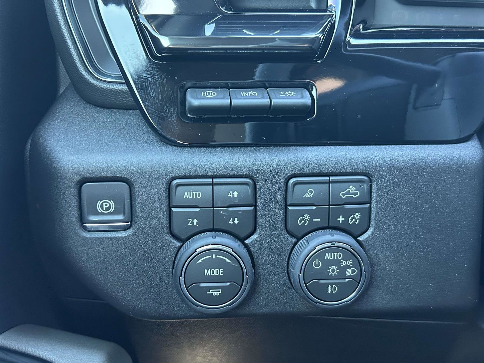 New 2026 Chevrolet Silverado 2500 ZR2 image 20