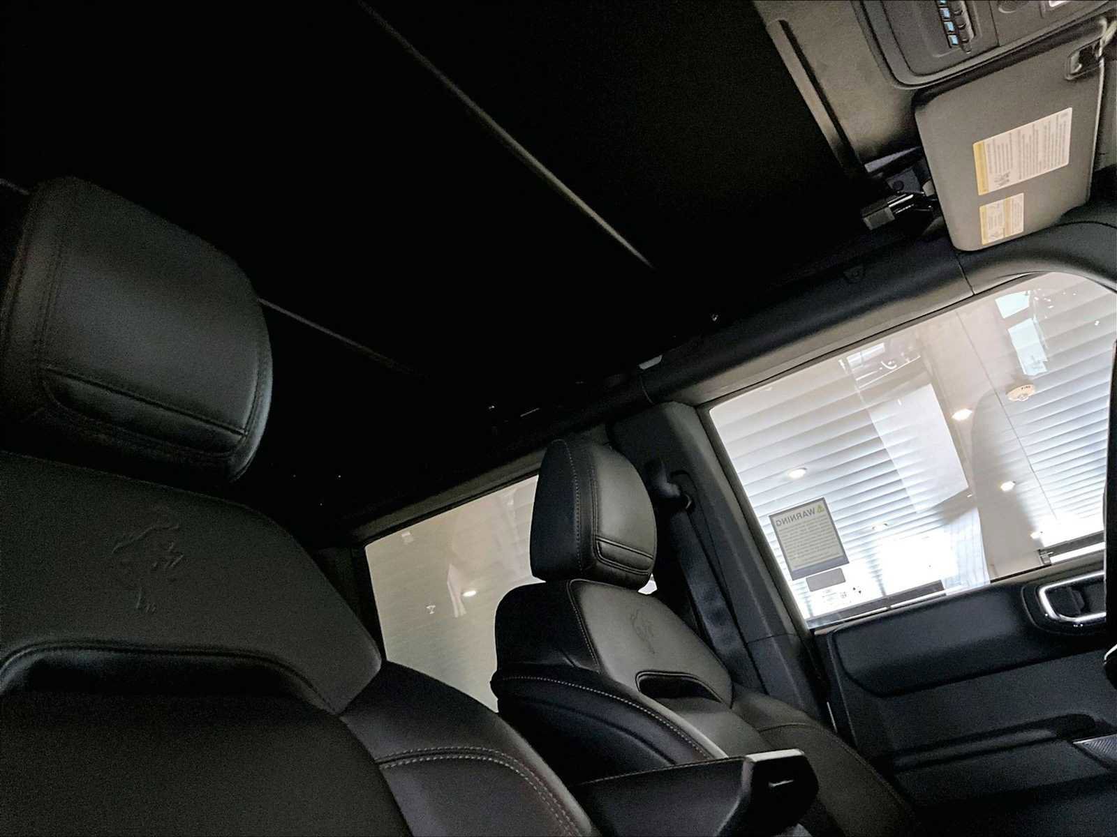 Used 2024 Ford Bronco Badlands image 25