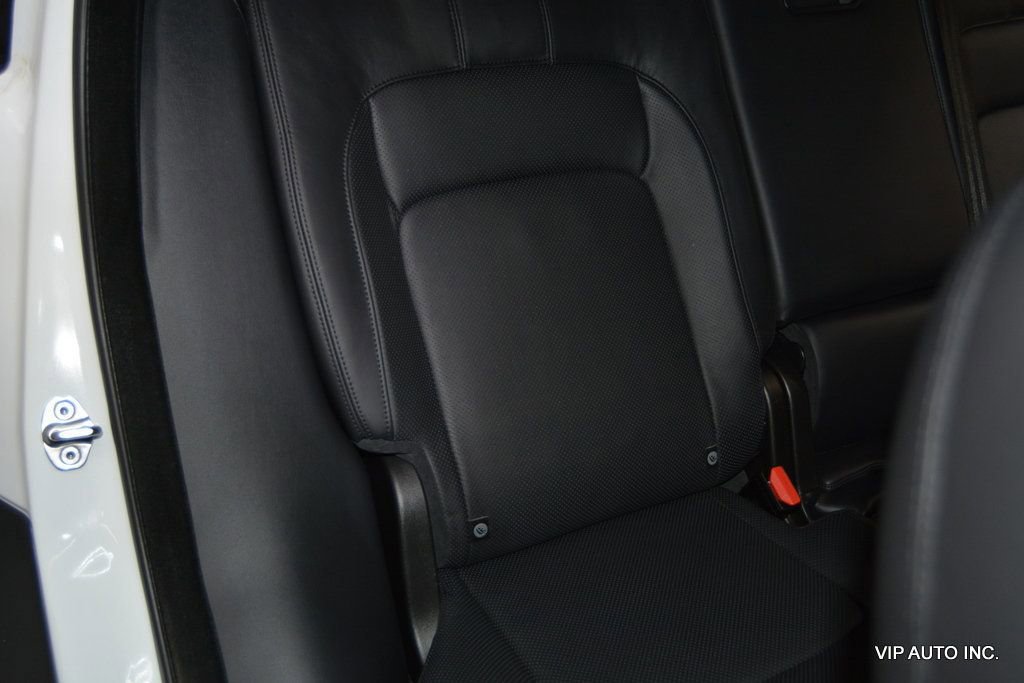 Used 2018 Land Rover Range Rover HSE image 25