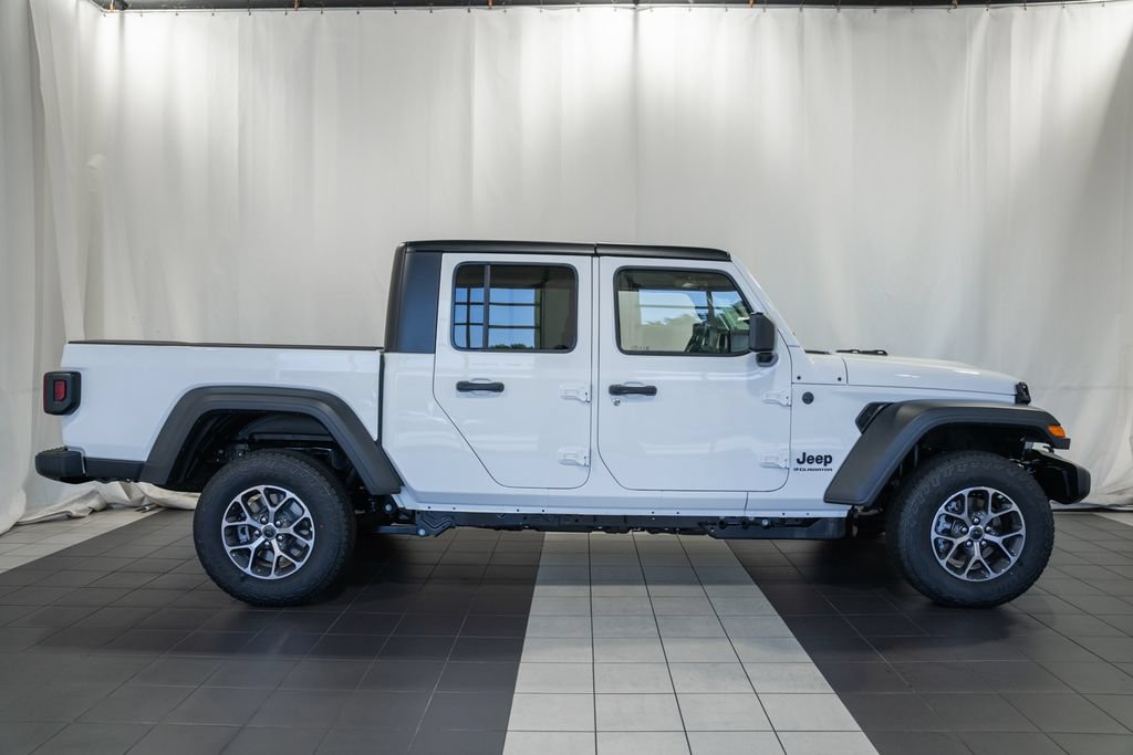 New 2027 Jeep Gladiator Sport AWD/4WD image 3