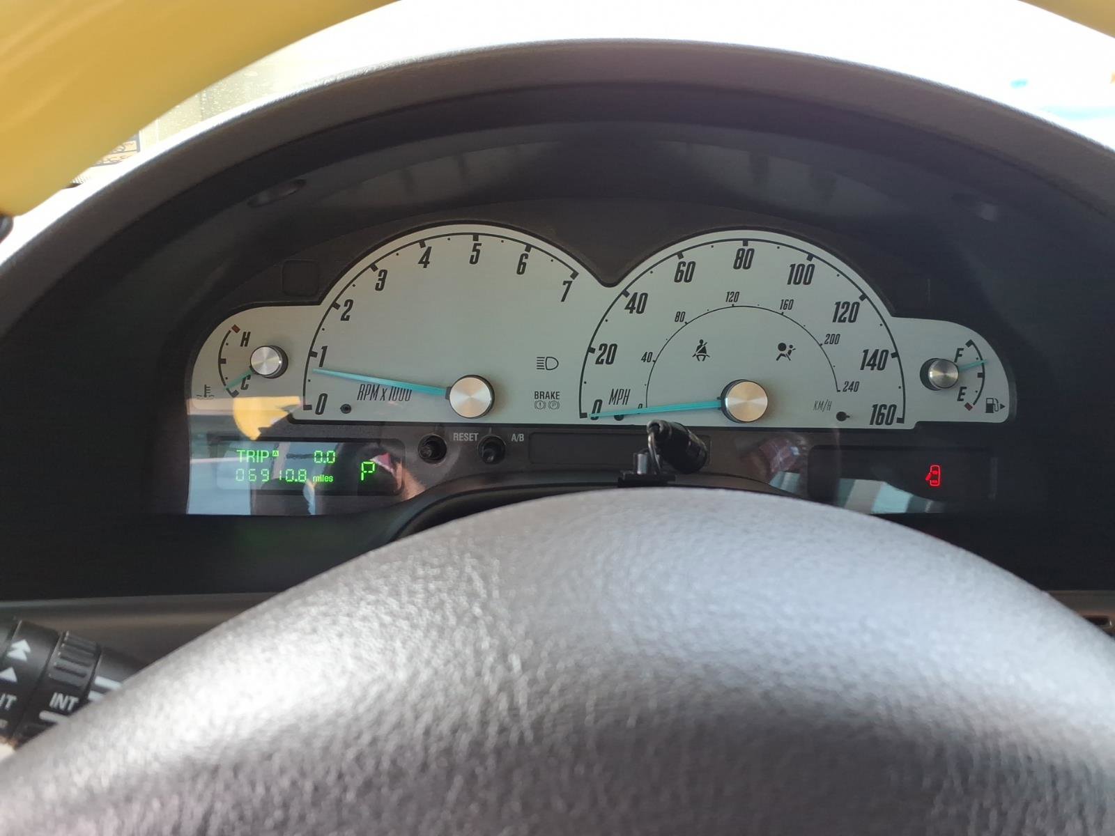 Used 2002 Ford Thunderbird Deluxe image 16