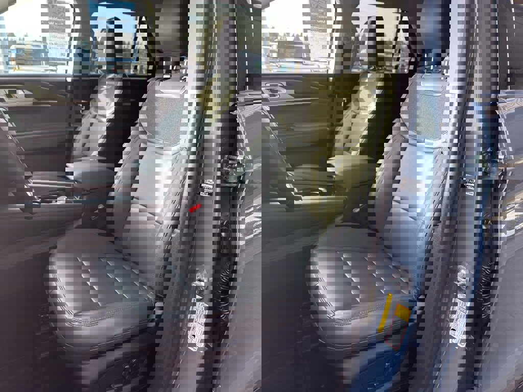 New 2026 Ford Explorer Active w/ Active Comfort Package image 17