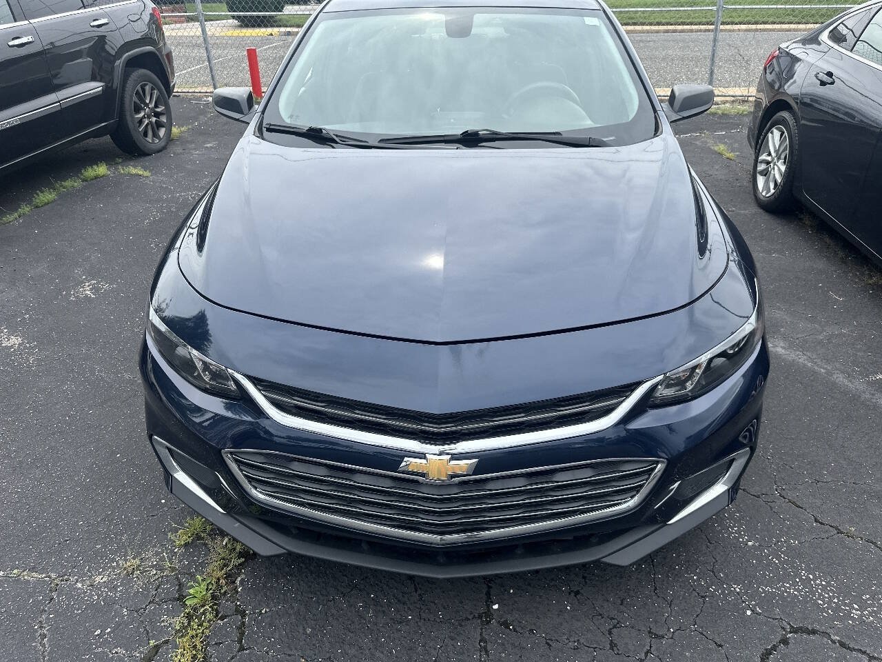 Used 2017 Chevrolet Malibu LS FWD image 1