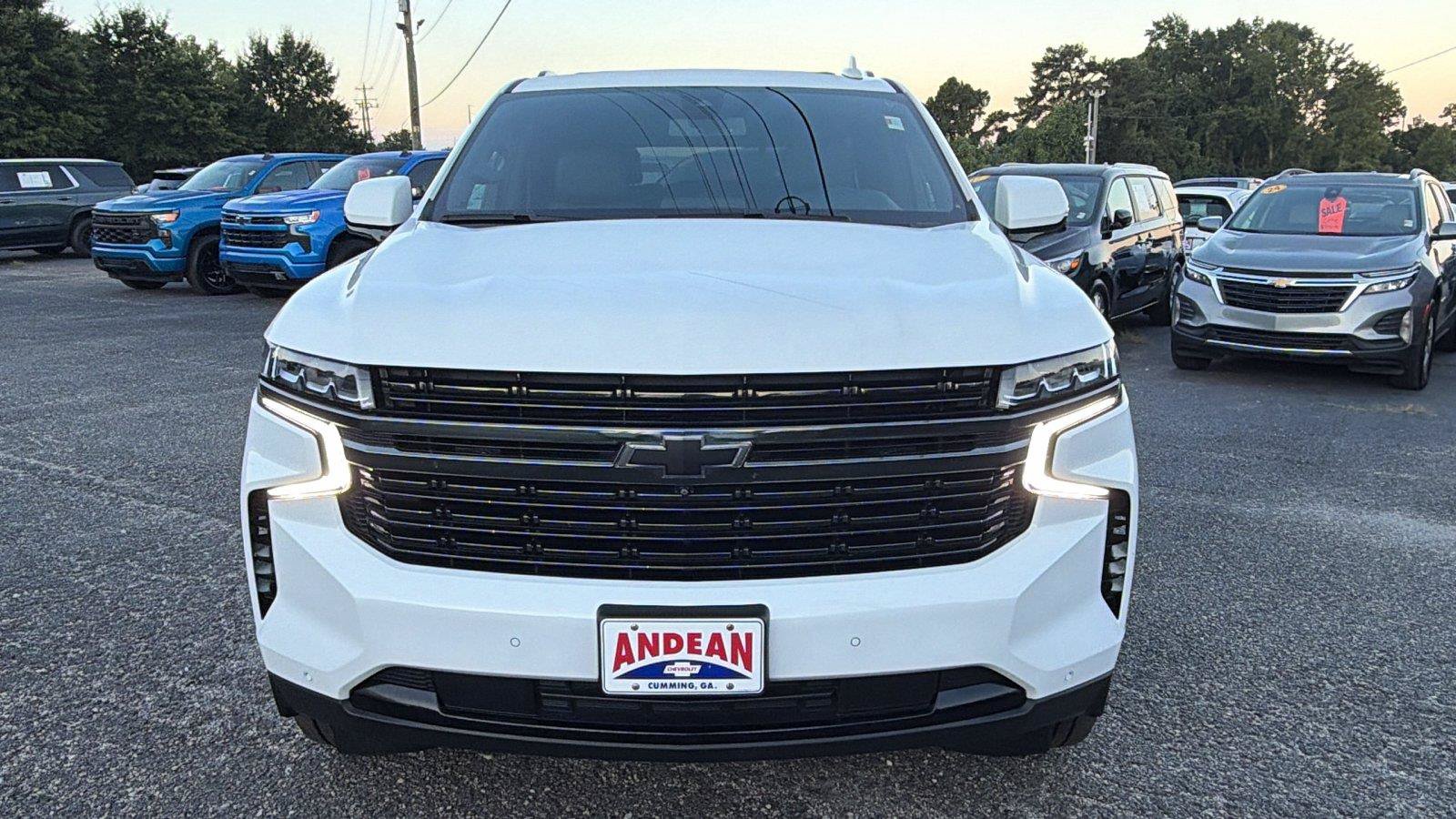 Used 2021 Chevrolet Tahoe RST w/ Luxury Package RWD image 2