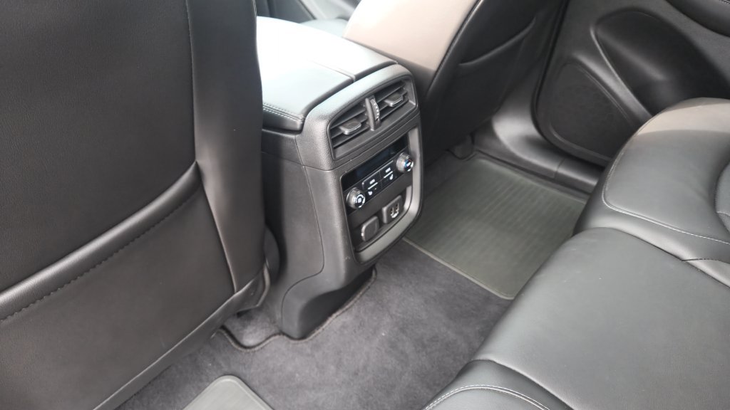 Used 2019 Buick Envision Essence AWD/4WD image 26