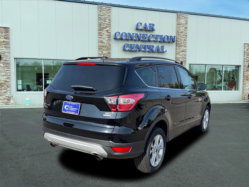 Used 2017 Ford Escape SE w/ Equipment Group 201A image 3