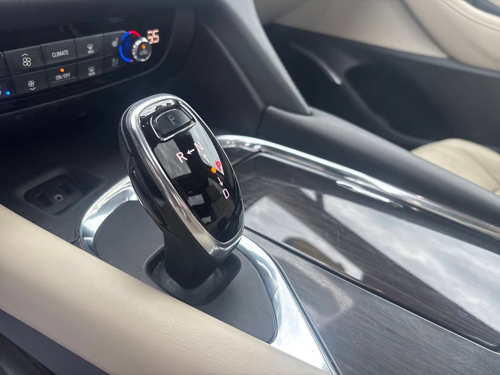 Used 2019 Buick Enclave Premium w/ Experience Buick Package AWD/4WD image 31