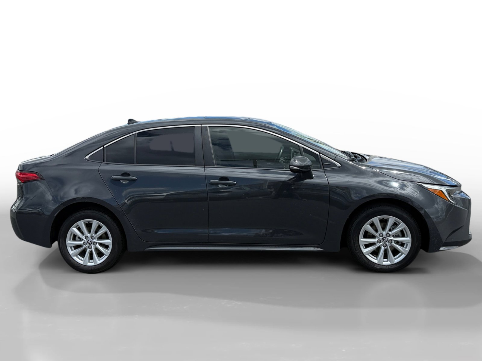 Used 2023 Toyota Corolla XLE FWD image 6
