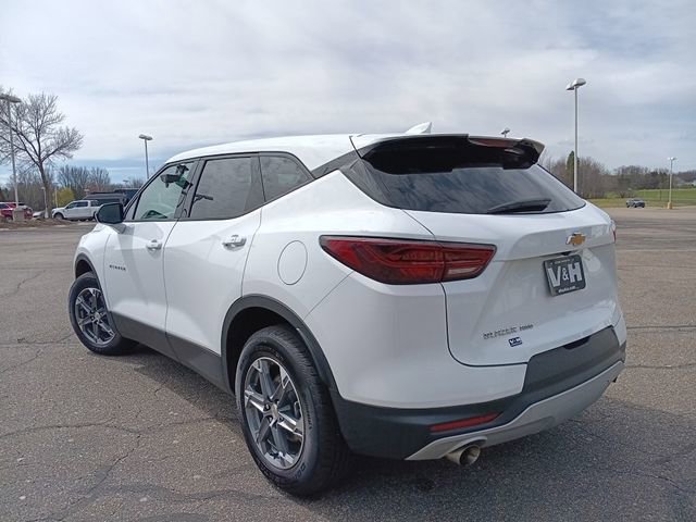 Used 2025 Chevrolet Blazer LT AWD/4WD image 18
