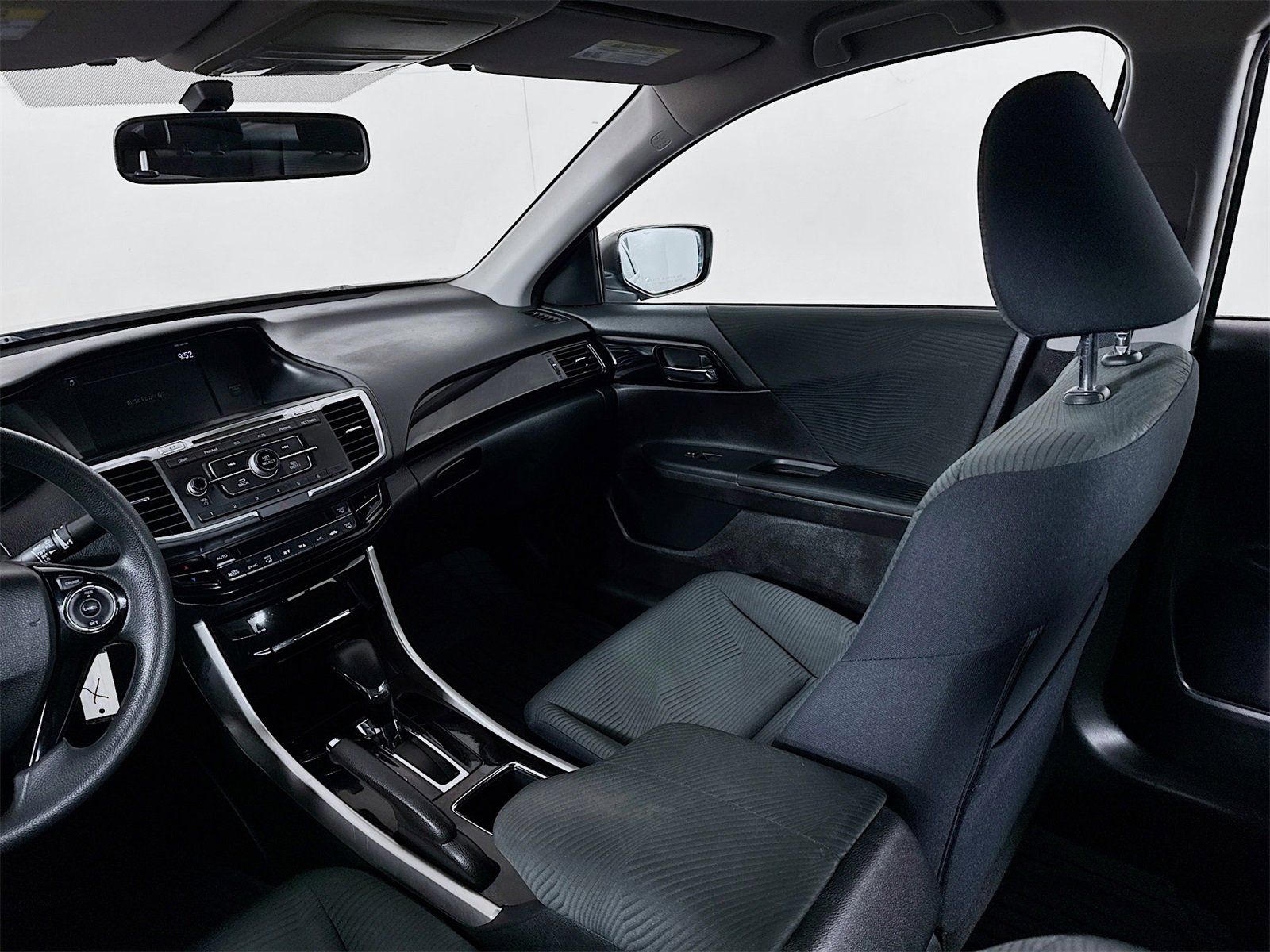 Used 2016 Honda Accord LX image 19