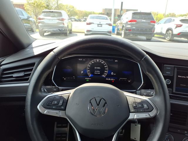 Used 2023 Volkswagen Jetta Sport image 10