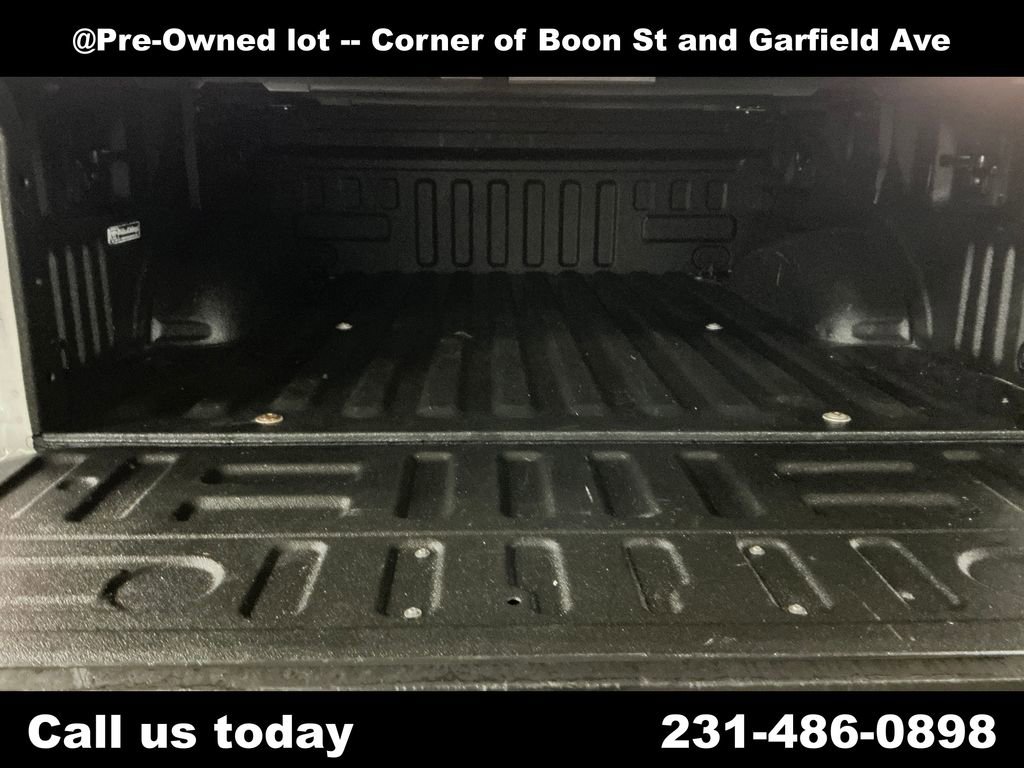 Used 2017 Ford F150 XLT w/ Equipment Group 302A Luxury AWD/4WD image 28