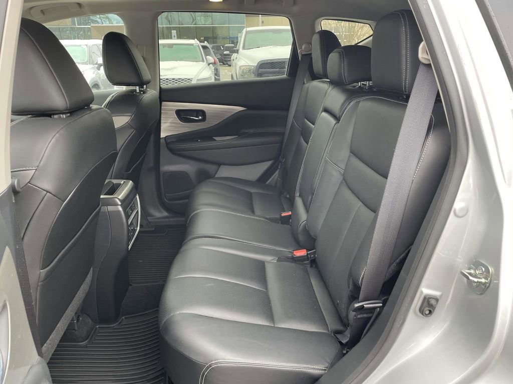 Used 2018 Nissan Murano Platinum w/ Cargo Package image 3
