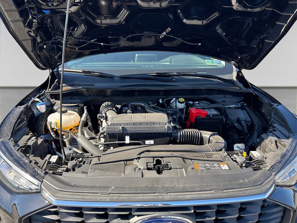 Certified 2025 Ford Escape Active w/ Cold Weather Package image 17