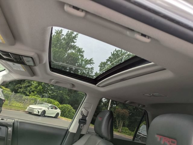 Used 2021 Toyota 4Runner TRD Off-Road Premium w/ Moonroof Package AWD/4WD image 20