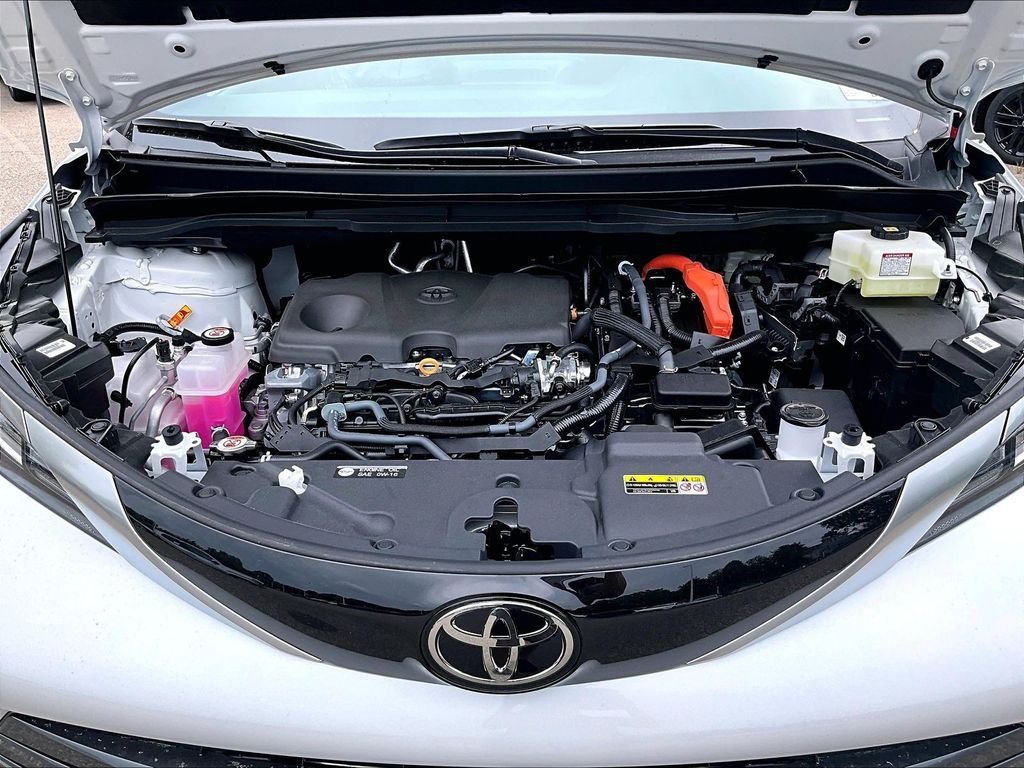 New 2026 Toyota Sienna Limited AWD/4WD image 16