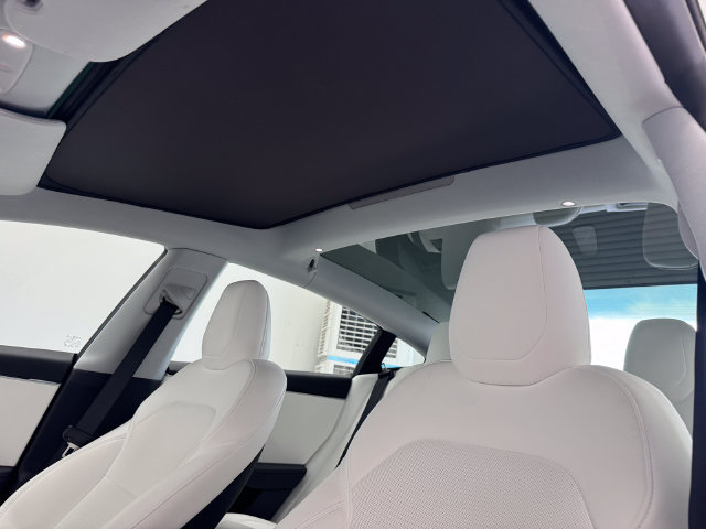 Used 2025 Tesla Model 3 Long Range AWD/4WD image 4